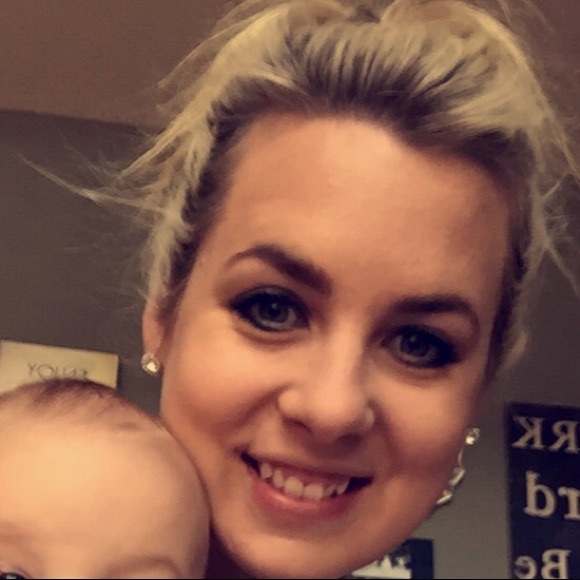 Meet your Posher, Katy - Picture 1 of 1